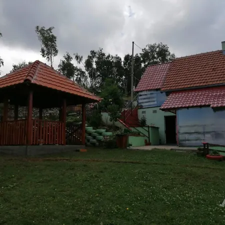 Natasa Сasa de vacaciones Divčibare